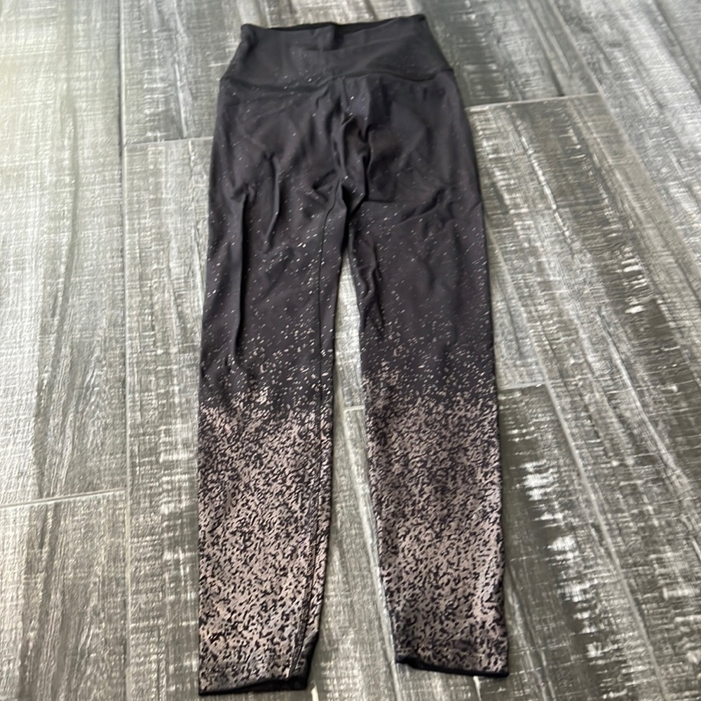 Beyond Yoga black leggings sparkle ombré fade
